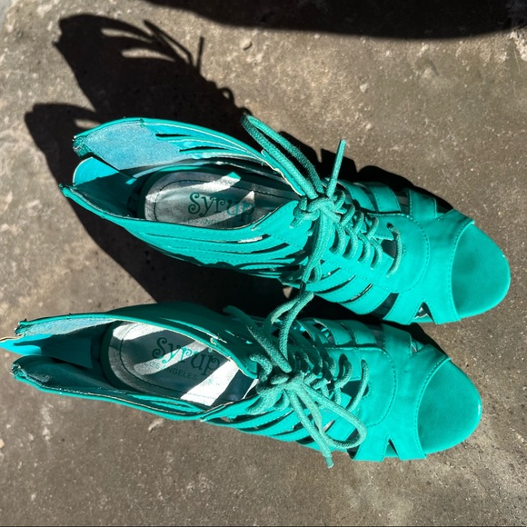 Wedge heels in Size 5 - Teal color - Picture 4 of 4